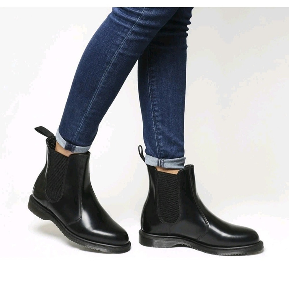 Dr. Martens Flora Black Polished Leather Chelsea Boots Women 8 39 AW004